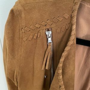 Suede camel color braided details